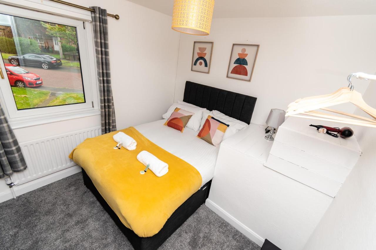 Greenbourne - 4 Bedrooms Sleeps 8 Free Parking Ґейтсгед Екстер'єр фото
